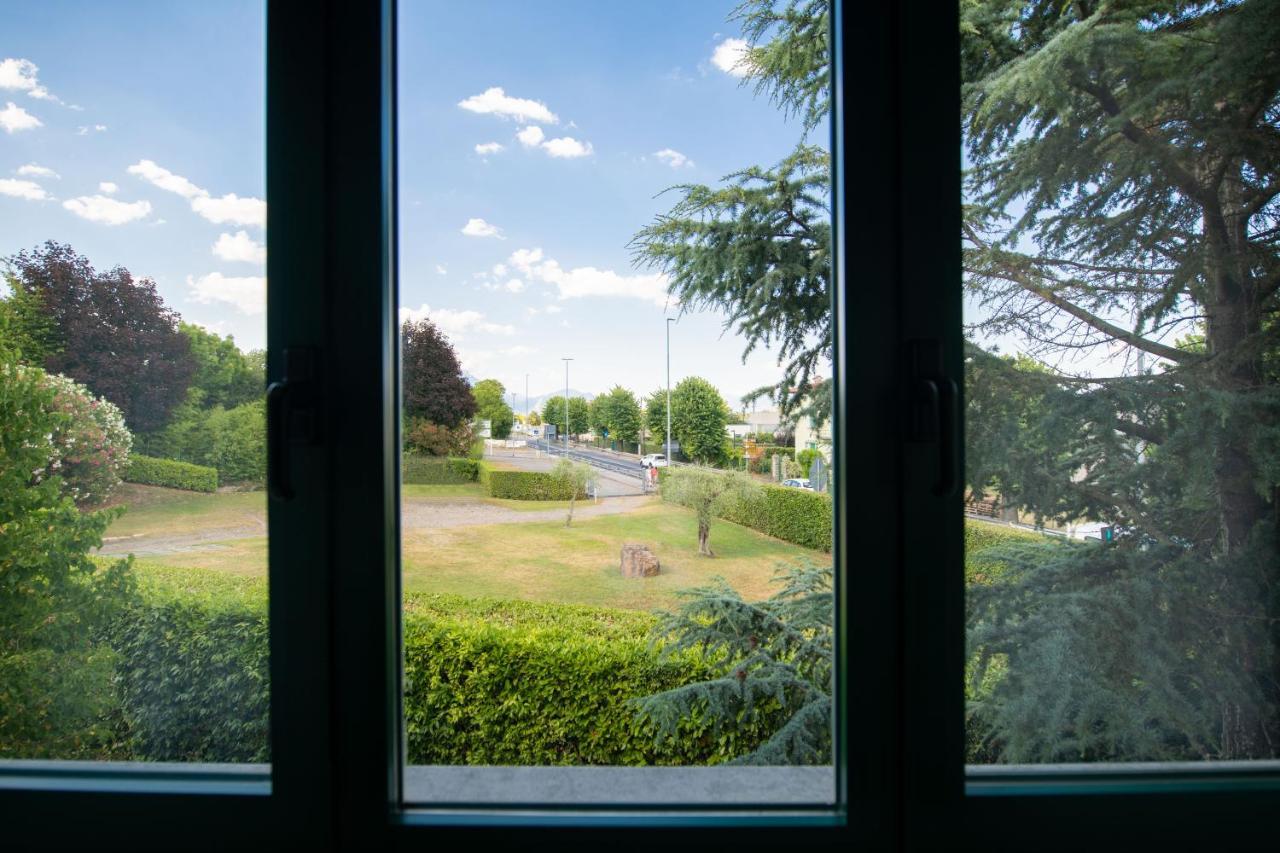 Luxury Martina Appartamenti Moniga del Garda Exterior photo